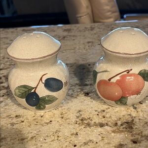 Mikasa Country Classic DC014 Fruit Panorama Design Salt/Pepper Shakers Malaysia